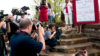 Arkansas Students Held A Pro-Bobby Petrino Rally And Made Some Amazing Signs